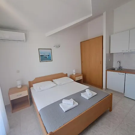 And Saric Apartman *