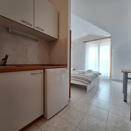 Apartman And Saric *