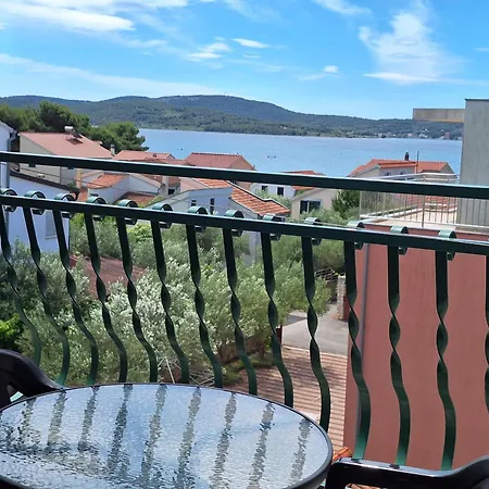 Apartamento And Saric