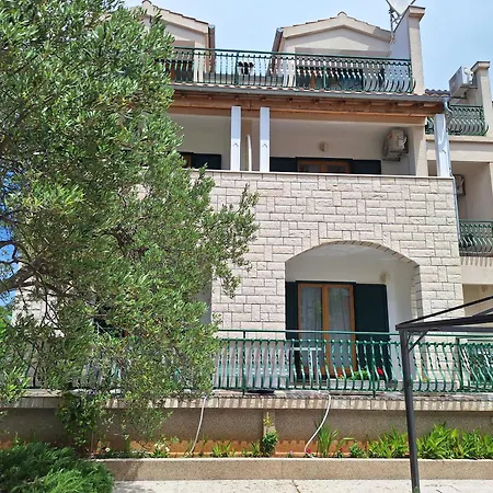 And Saric Apartament *